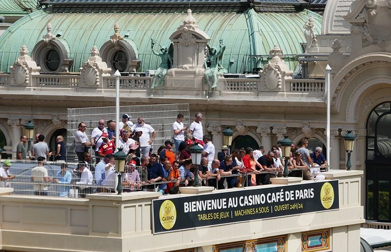 Paris Paris